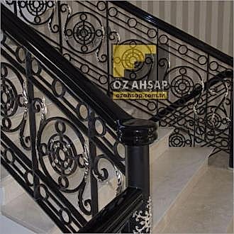 Siyah Lake Küpeşte